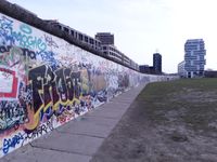 ehem. Berliner Mauer &amp; Grenzstreifen