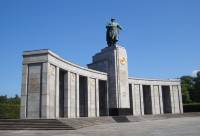 Sowjetisches Ehrenmal in Westberlin Denkmal